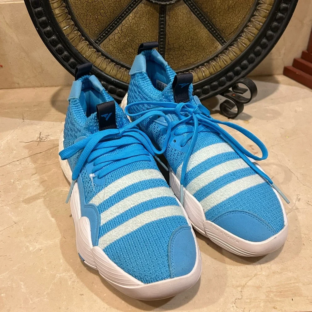 NWOT adidas Mens Trae Young 2 Running Sneakers Shoes - Picture 2 of 13